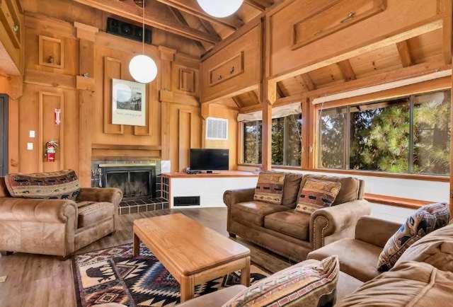 Views Inside Yosemite-Timber Lodge-Sleeps 6 Yosemite West Kültér fotó